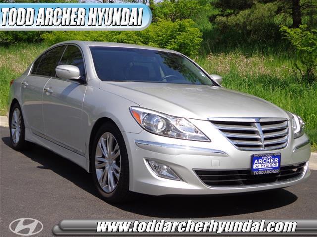 2012 Hyundai Genesis 4dr 4WD Limited