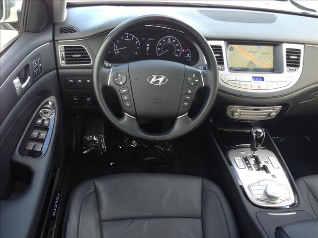 2013 Hyundai Genesis 2DR CPE SE MT