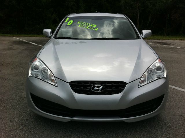 2010 Hyundai Genesis Coupe ALL Wheel Drive..v-6..local Trade