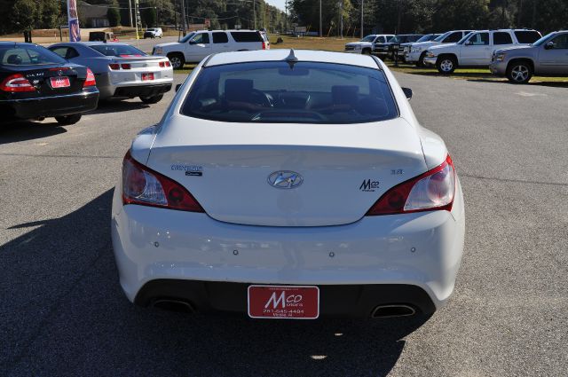 2010 Hyundai Genesis Coupe 2008 Dodge