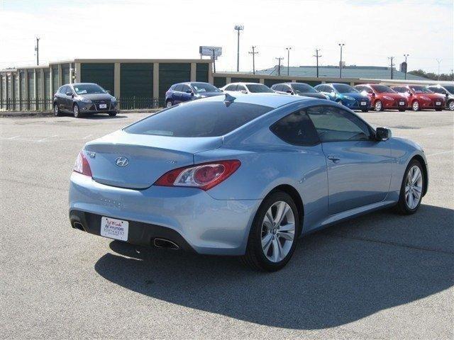 2011 Hyundai Genesis Coupe Premium