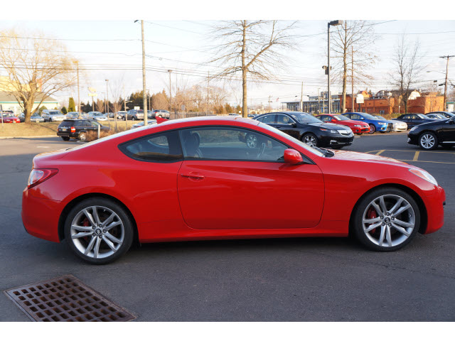 2011 Hyundai Genesis Coupe AWD 4dr SLT1