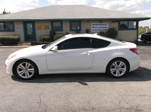 2011 Hyundai Genesis Coupe 2008 Dodge