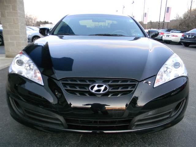 2011 Hyundai Genesis Coupe AWD 4dr SLT1