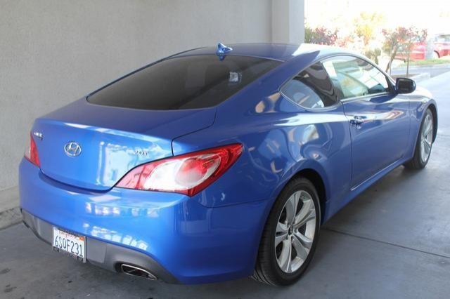 2011 Hyundai Genesis Coupe AWD 4dr SLT1