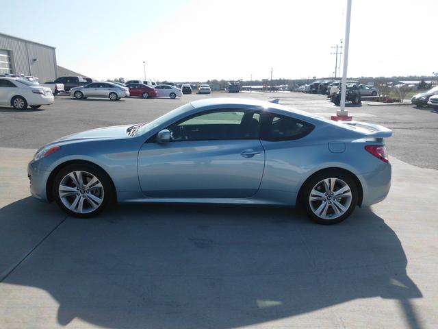 2011 Hyundai Genesis Coupe AWD 4dr SLT1