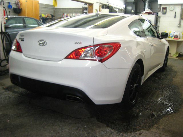 2012 Hyundai Genesis Coupe 2008 Dodge