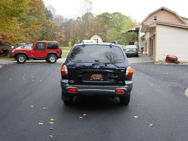 2004 Hyundai Santa Fe FWD 4dr Sport