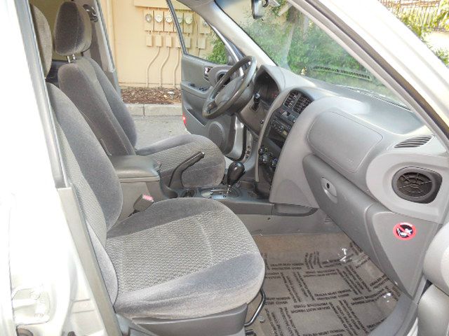 2004 Hyundai Santa Fe Base