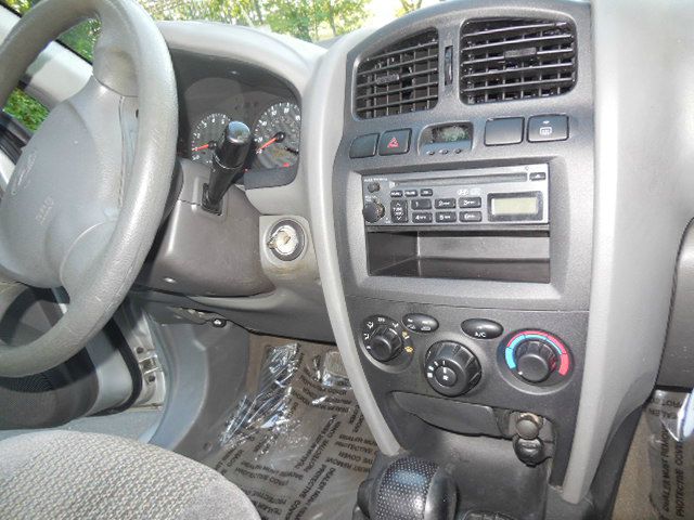 2004 Hyundai Santa Fe Base