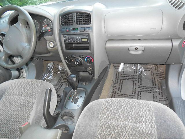 2004 Hyundai Santa Fe Base