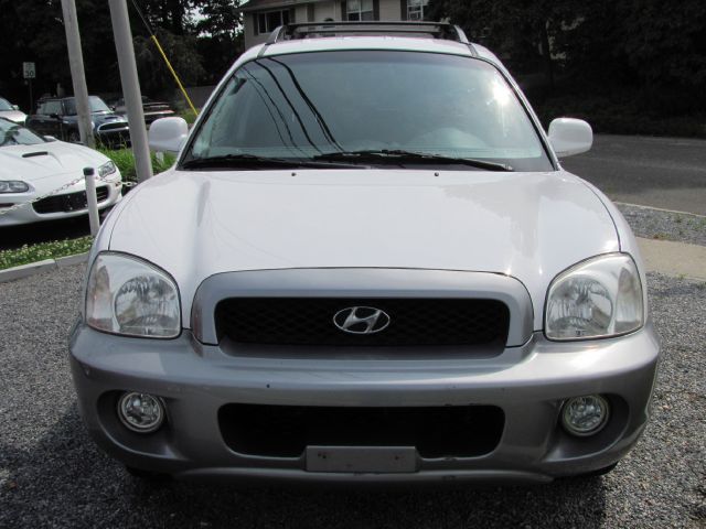 2004 Hyundai Santa Fe 4dr Sdn 2.4L FWD