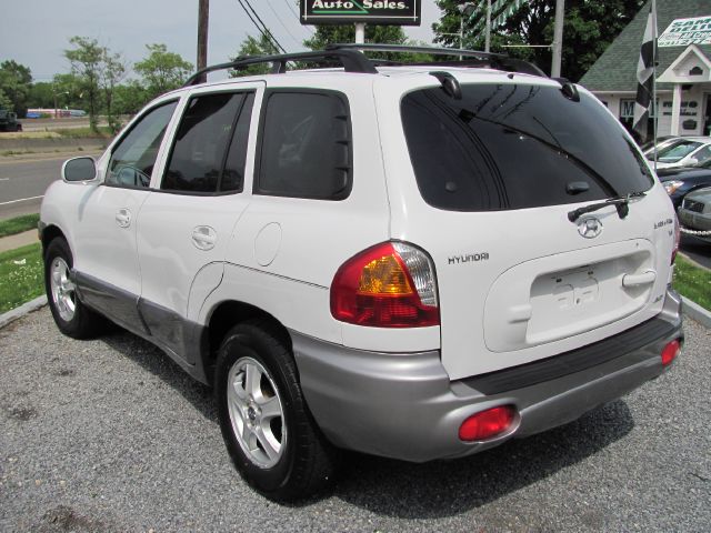 2004 Hyundai Santa Fe 4dr Sdn 2.4L FWD