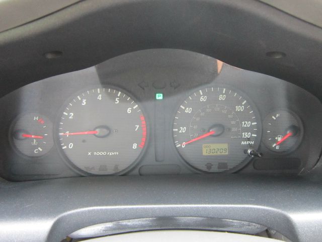 2004 Hyundai Santa Fe 4dr Sdn 2.4L FWD