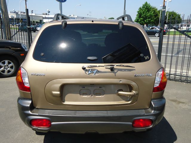 2004 Hyundai Santa Fe Base