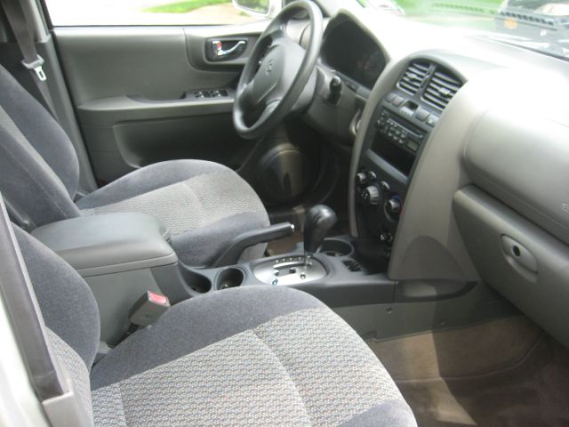 2004 Hyundai Santa Fe Base