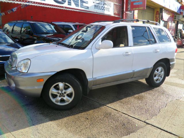 2005 Hyundai Santa Fe 4dr Sdn 2.4L FWD