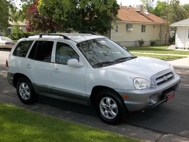 2005 Hyundai Santa Fe 4dr Sdn 2.4L FWD