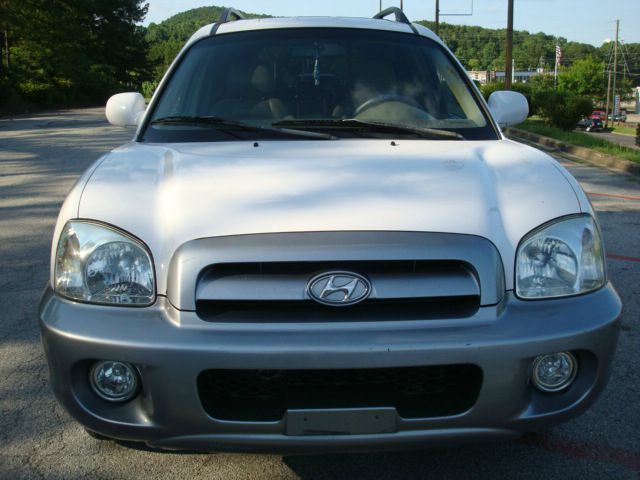 2005 Hyundai Santa Fe 4dr Sdn 2.4L FWD