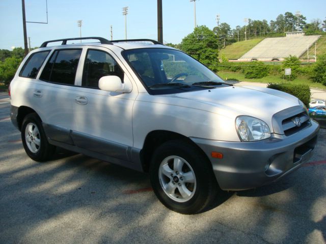 2005 Hyundai Santa Fe 4dr Sdn 2.4L FWD