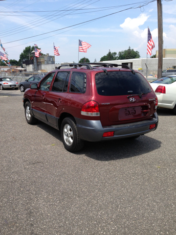 2005 Hyundai Santa Fe 4dr Sdn 2.4L FWD