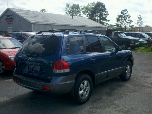 2006 Hyundai Santa Fe 4dr Sdn 2.4L FWD