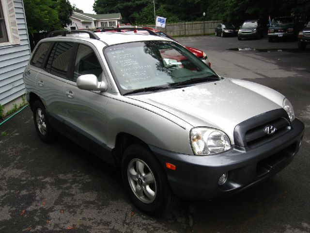 2006 Hyundai Santa Fe 4dr Sdn 2.4L FWD