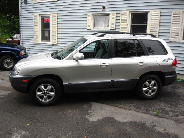 2006 Hyundai Santa Fe 4dr Sdn 2.4L FWD