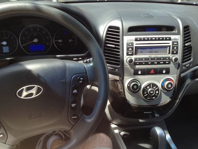 2008 Hyundai Santa Fe Reg. Cab 8-ft. Bed 2WD