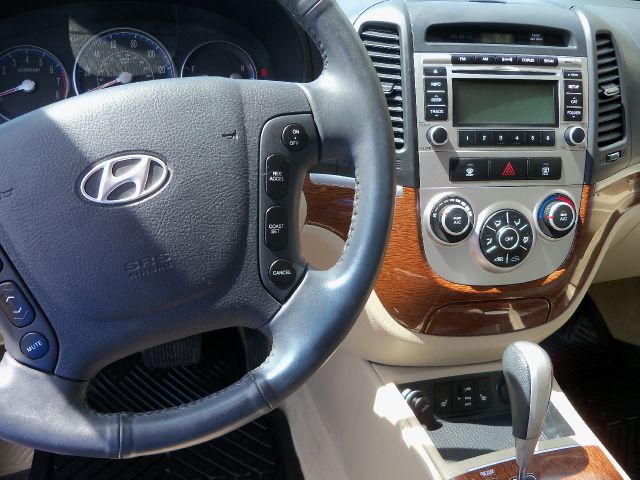 2009 Hyundai Santa Fe Reg. Cab 8-ft. Bed 2WD