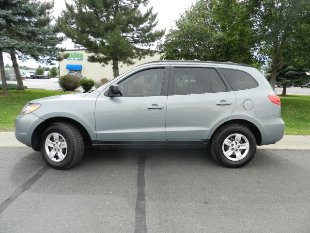 2009 Hyundai Santa Fe Reg. Cab 8-ft. Bed 2WD