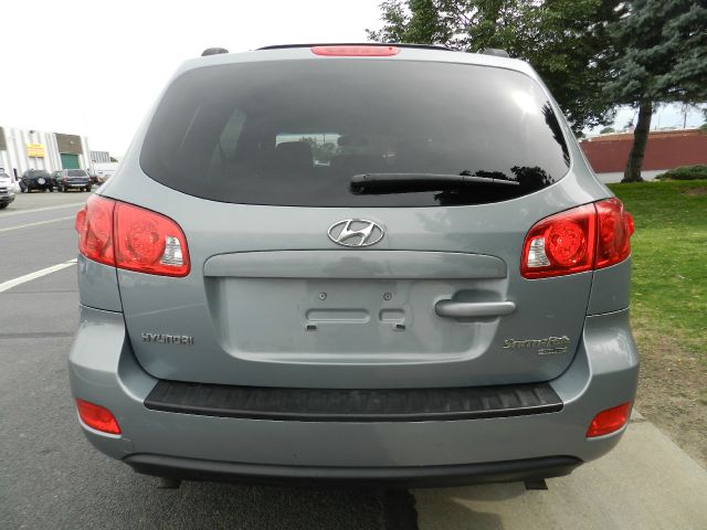 2009 Hyundai Santa Fe Reg. Cab 8-ft. Bed 2WD