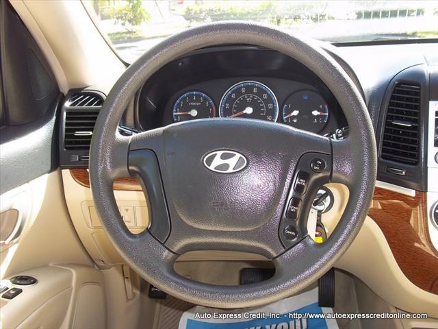 2009 Hyundai Santa Fe FWD 4dr Sport