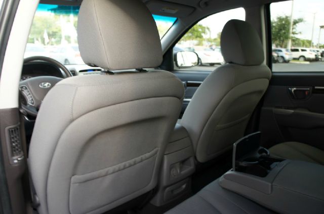 2010 Hyundai Santa Fe Xls-sharp