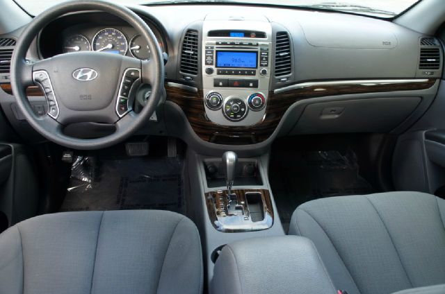 2010 Hyundai Santa Fe Xls-sharp