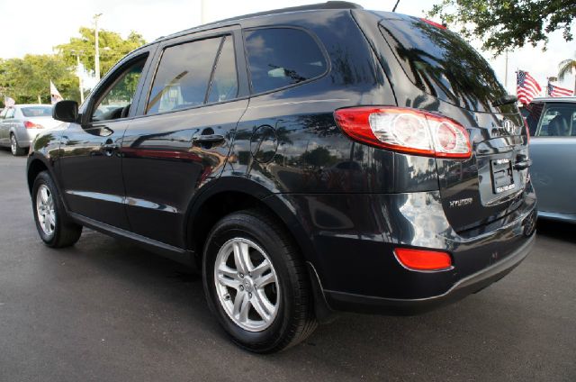 2010 Hyundai Santa Fe Xls-sharp