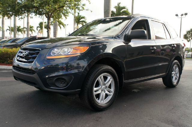 2010 Hyundai Santa Fe Xls-sharp