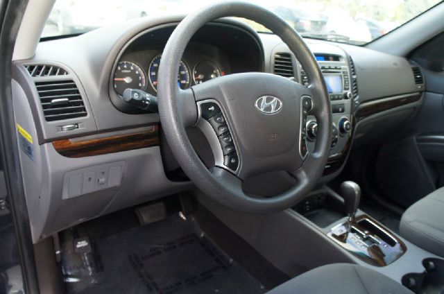 2010 Hyundai Santa Fe Xls-sharp