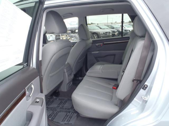 2010 Hyundai Santa Fe Unknown