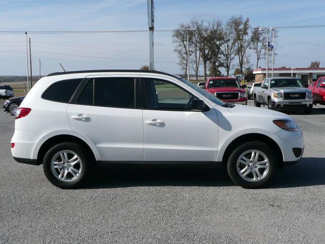 2010 Hyundai Santa Fe FWD 4dr Sport