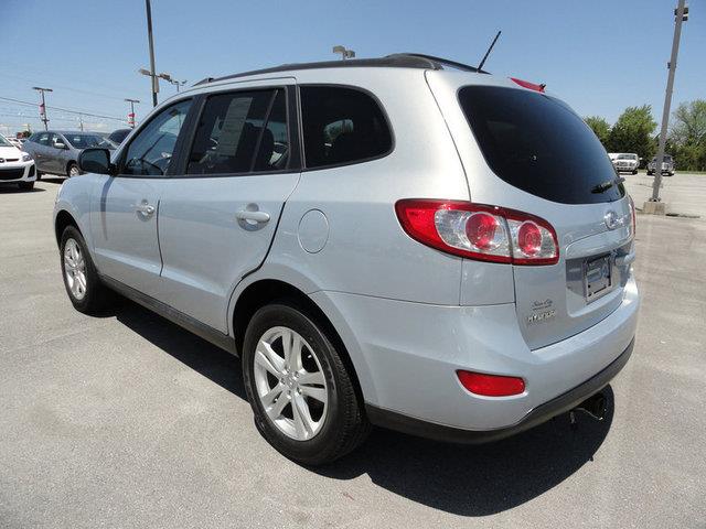 2010 Hyundai Santa Fe XLS . 4WD