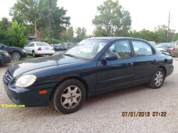 2000 Hyundai Sonata FWD 4dr Sport