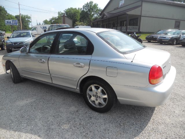 2000 Hyundai Sonata LS VERY Sharp