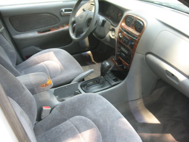 2000 Hyundai Sonata FWD 4dr Sport