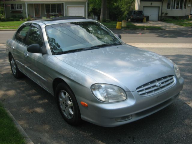 2000 Hyundai Sonata FWD 4dr Sport