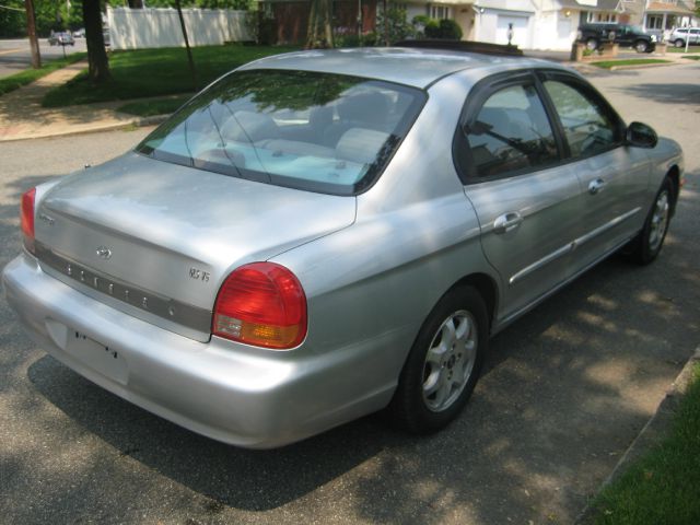 2000 Hyundai Sonata FWD 4dr Sport