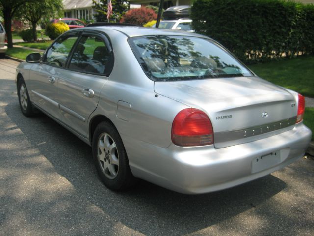 2000 Hyundai Sonata FWD 4dr Sport