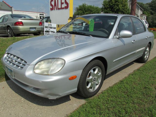 2000 Hyundai Sonata FWD 4dr Sport