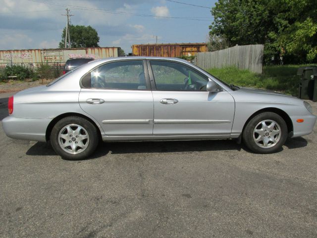 2000 Hyundai Sonata FWD 4dr Sport