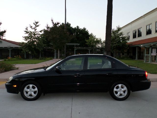 2001 Hyundai Sonata Base